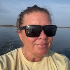 Laura profile picture