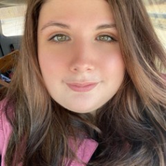 Holly profile picture